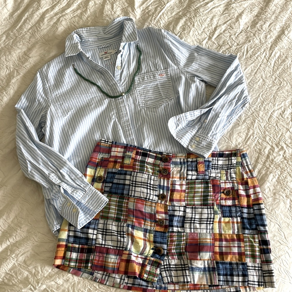 Vinyard Vines ~ Blue and White Button Down